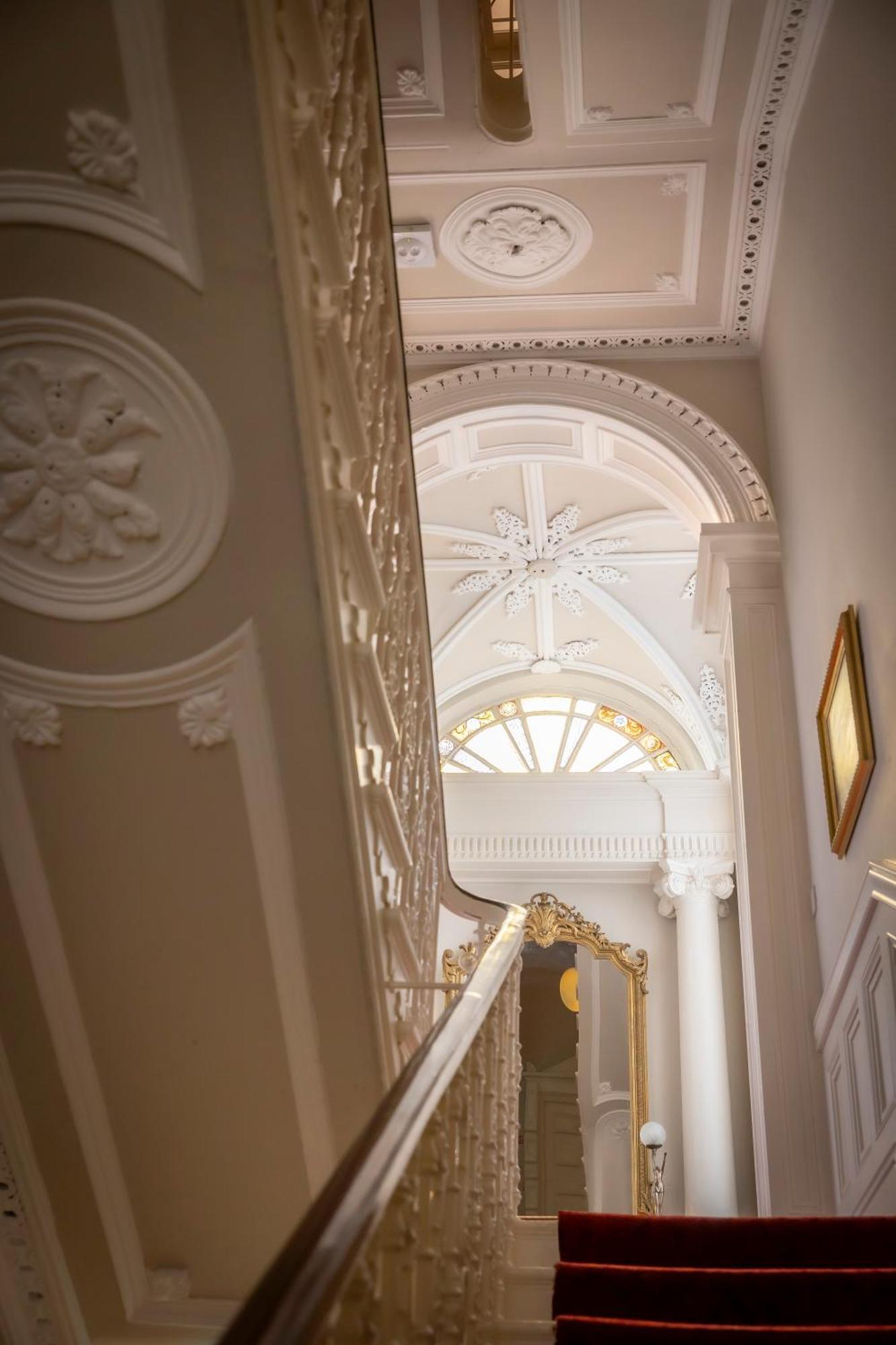 Hotel Albany House 3*