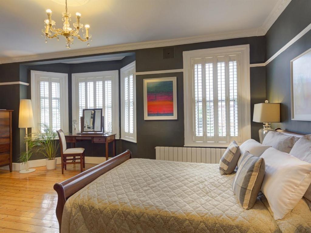 Avoca House Bed & Breakfast