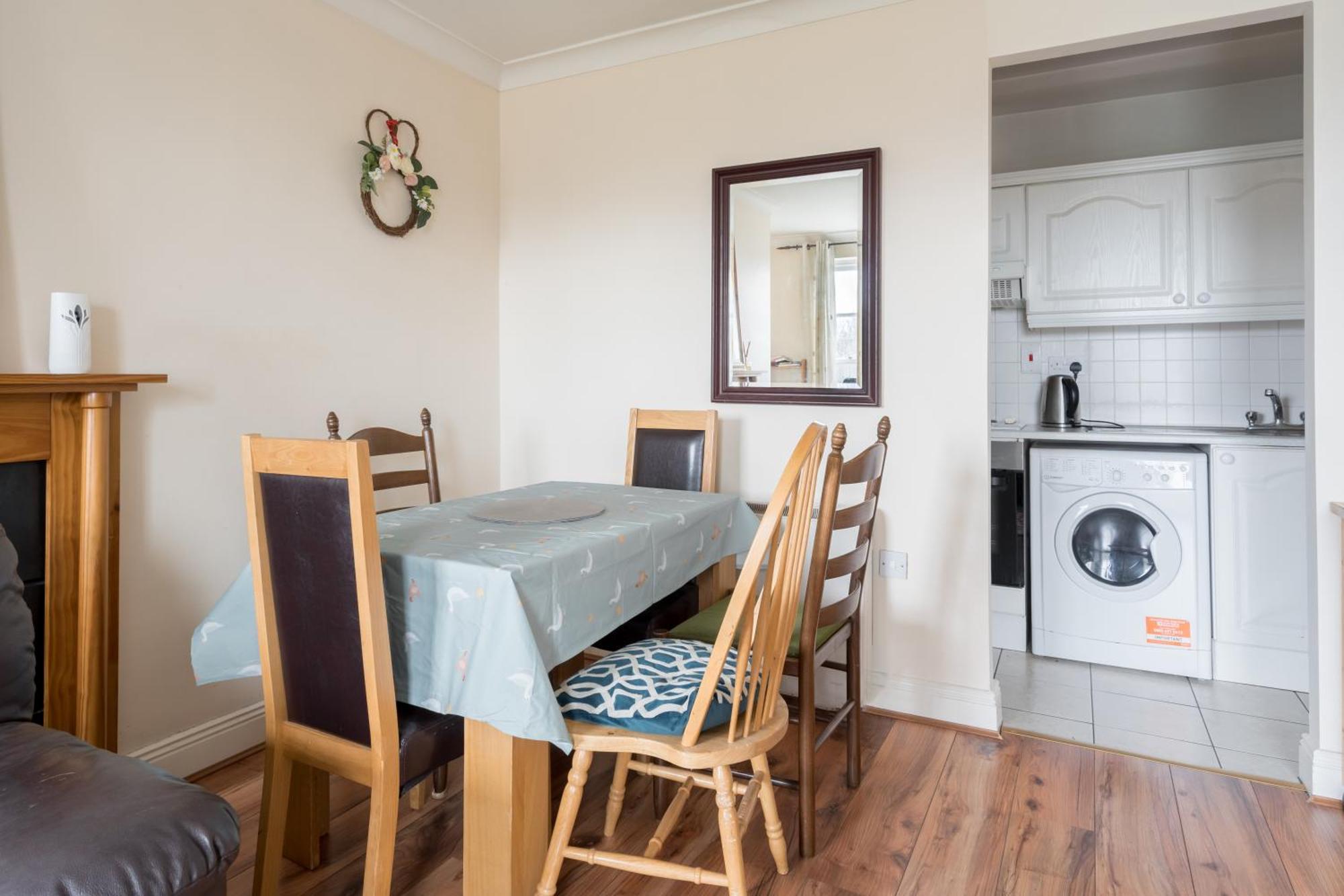 2bd Flat In Heart Of * Dublin
