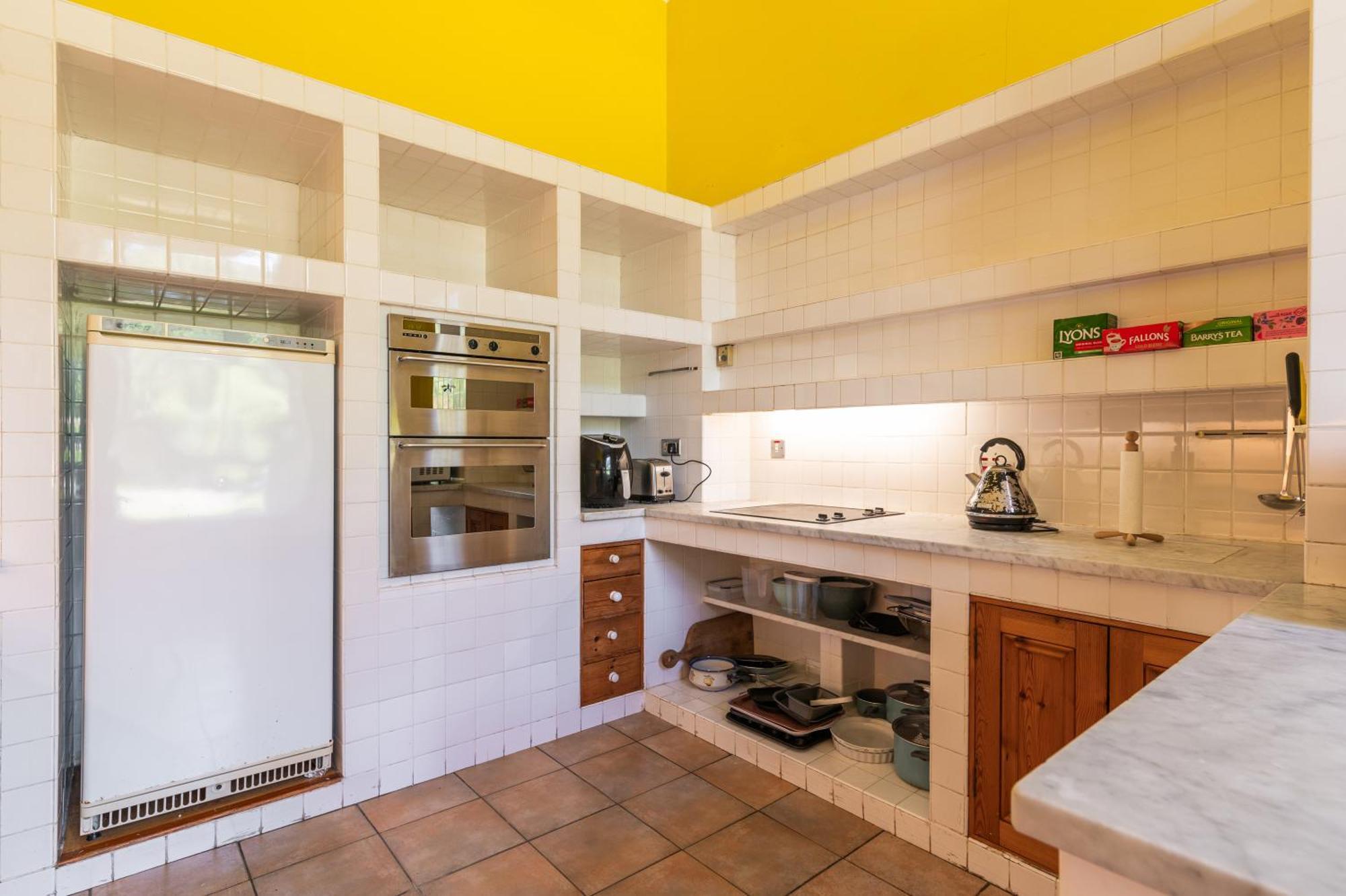 Montebello House Guest house
