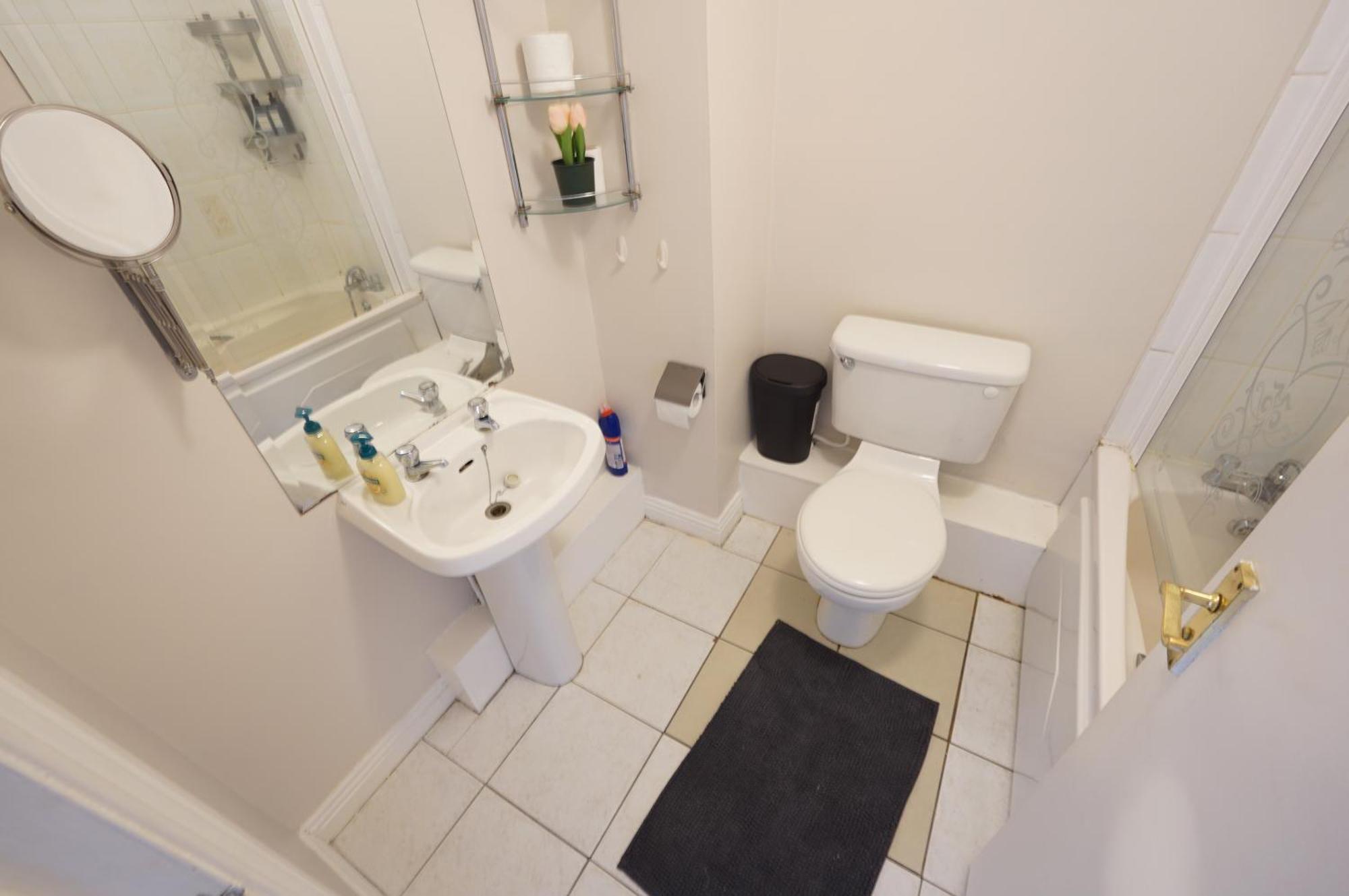 City Center Apt Free Parking Apartment *