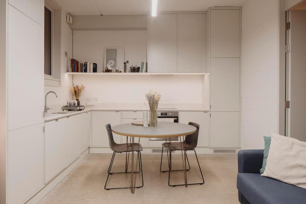 Cosy One Bed Apartment *