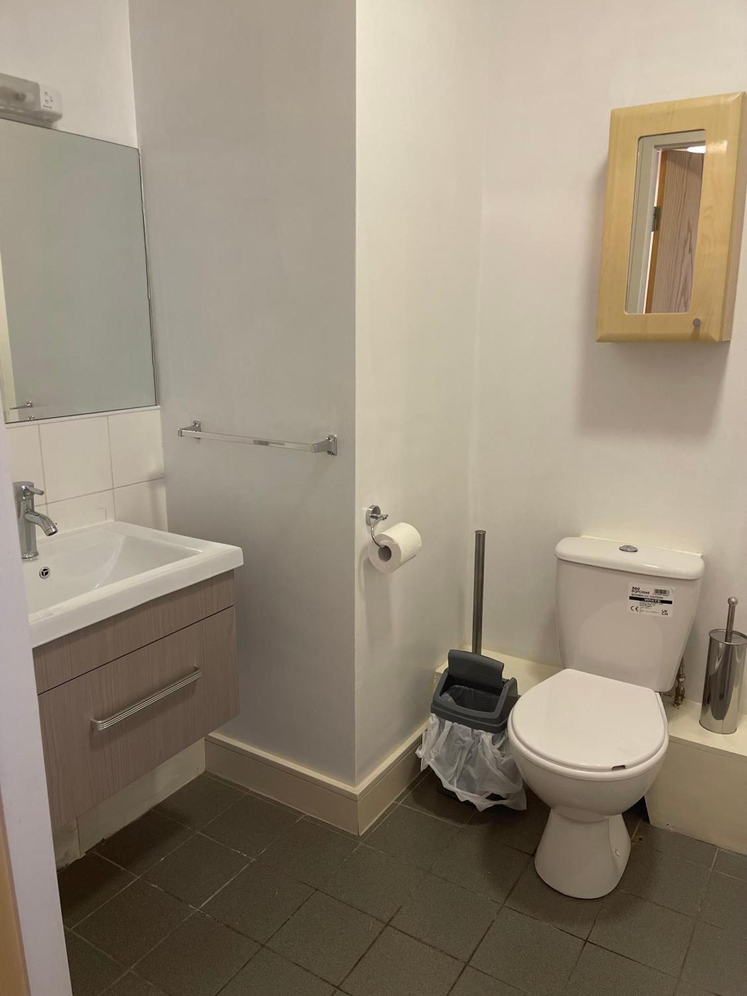Greeg Court Apartment