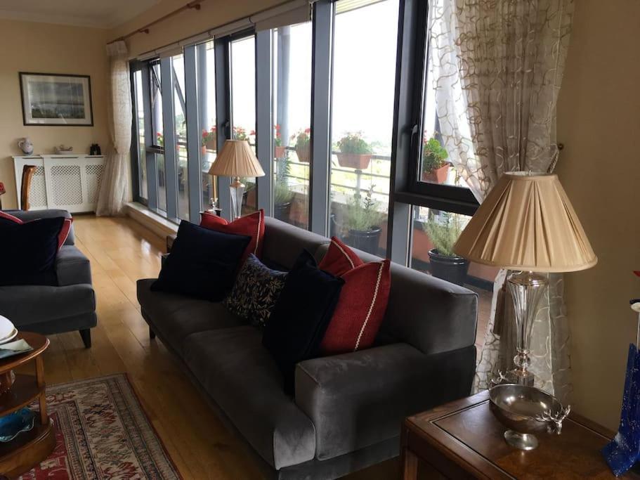 Seaview Luxury Penthouse Sleeps 6