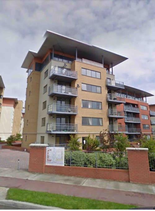 Seaview Luxury Penthouse Sleeps 6 *