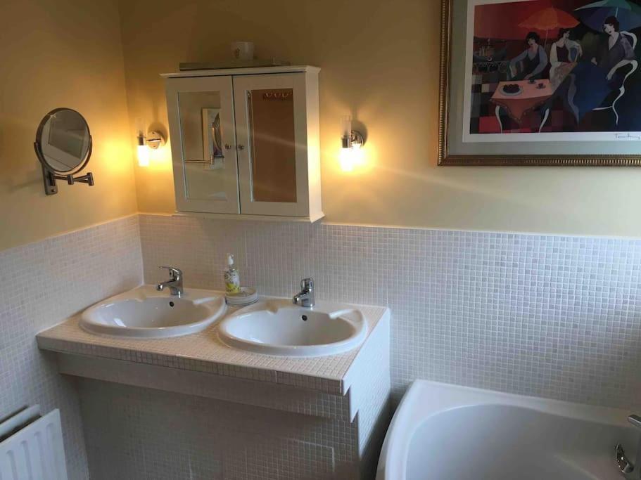 Seaview Luxury Penthouse Sleeps 6 Apartment
