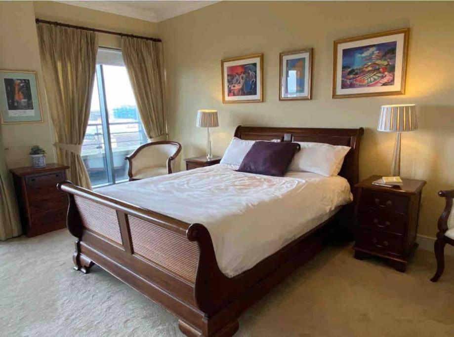 Seaview Luxury Penthouse Sleeps 6 * Dublin