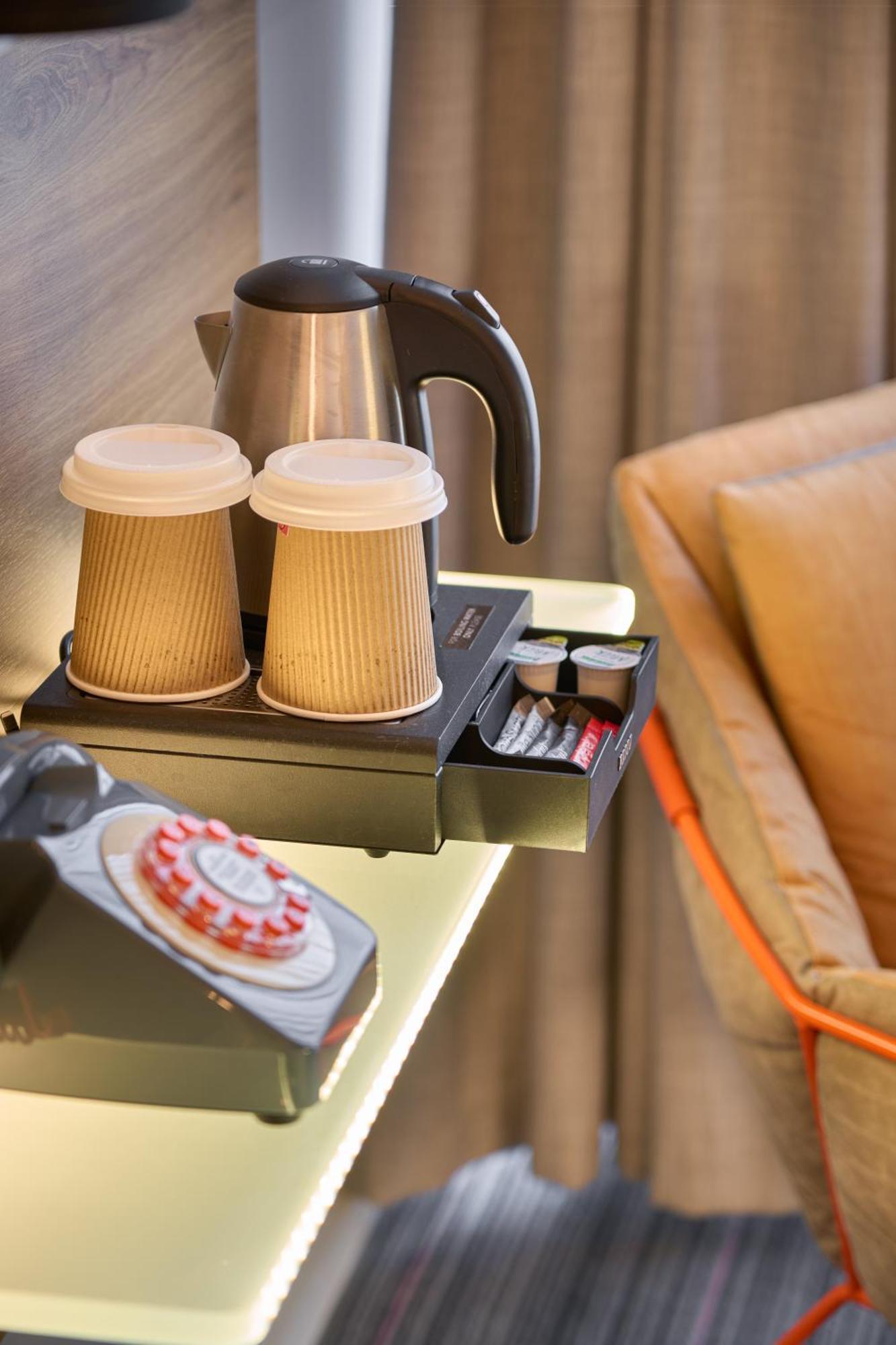 Moxy Hotel 4*