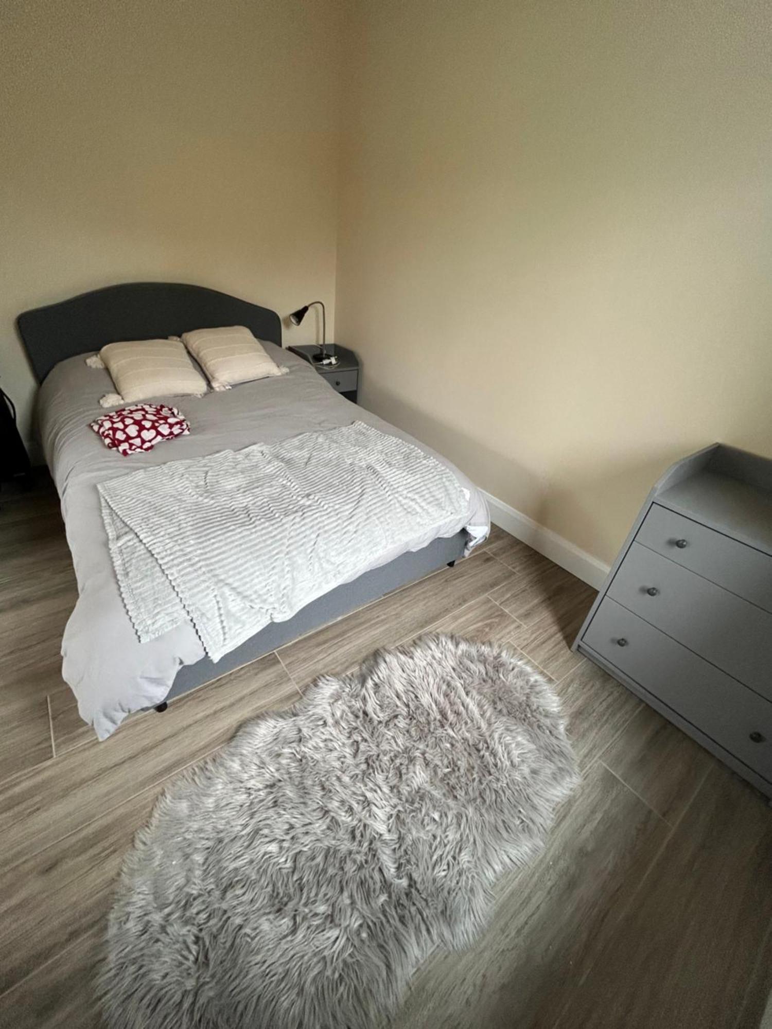Apartment Two Bedroom Ground Floor Apartment, Professionally Managed *