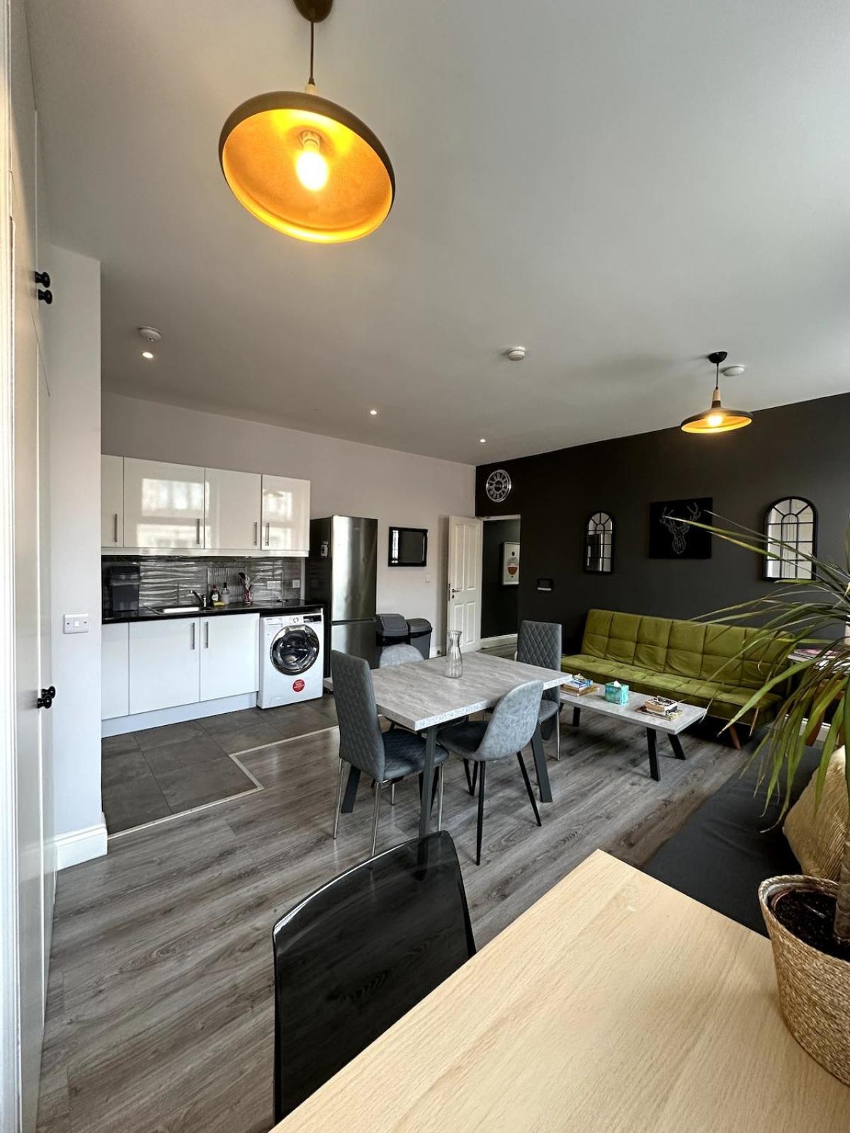 Citycenter 3 Bedroom Sercox Apartment Dublin