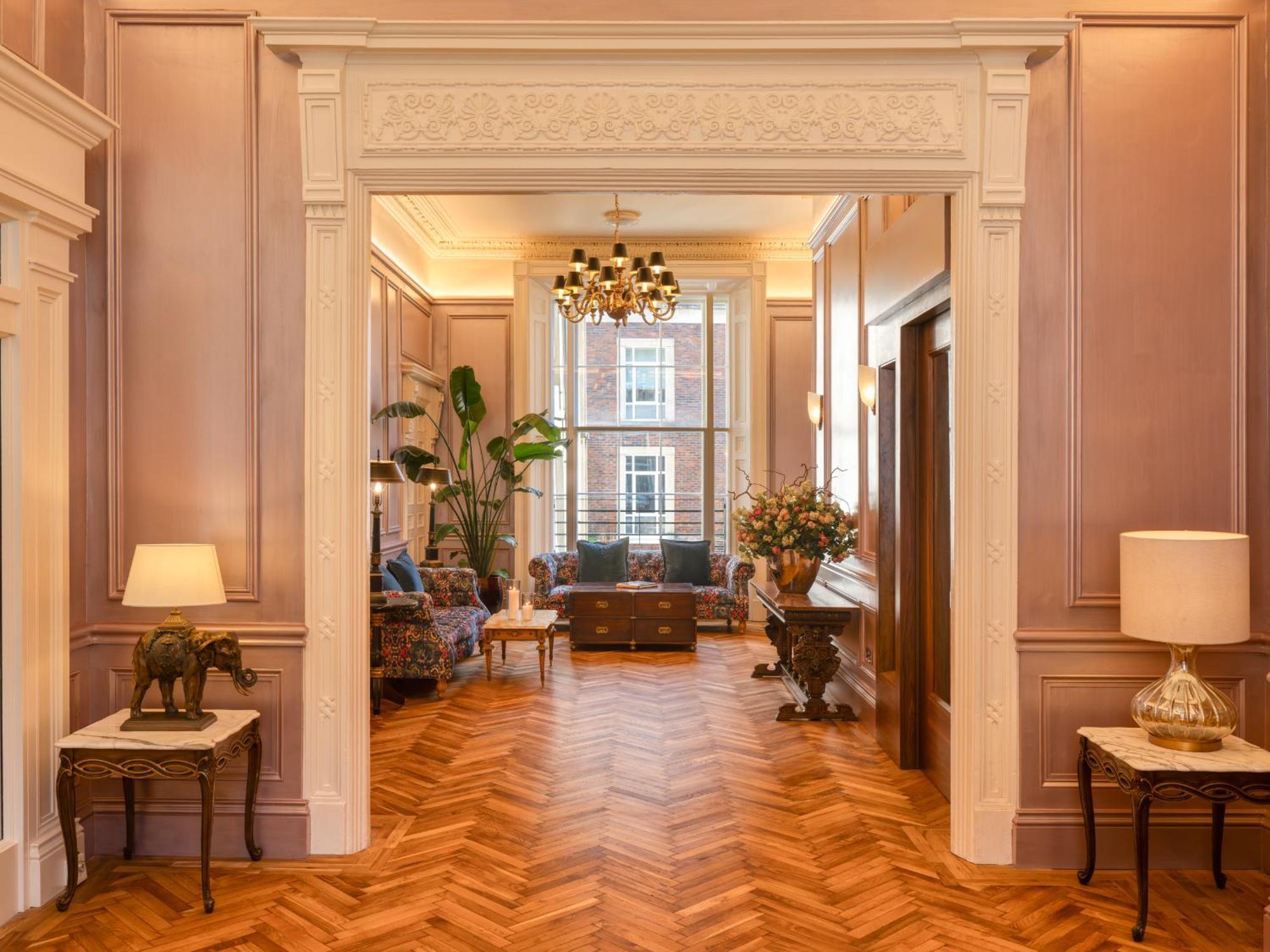 Albany House Hotel 3*