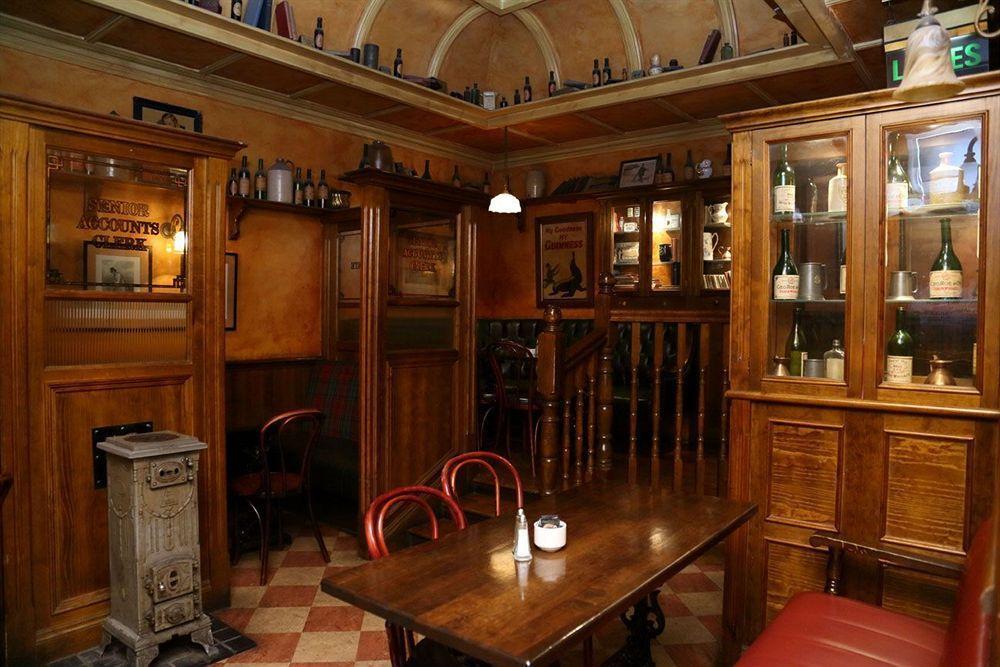 O'neills Victorian Pub & Townhouse Guest house