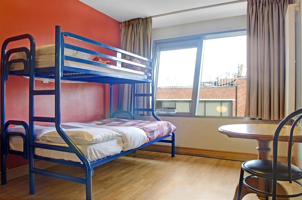 Latroupe Jacobs Hostel *