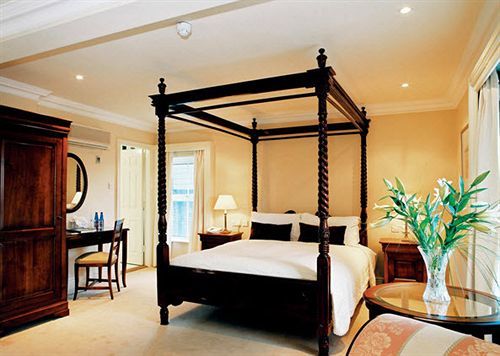 Aberdeen Guest house 4*