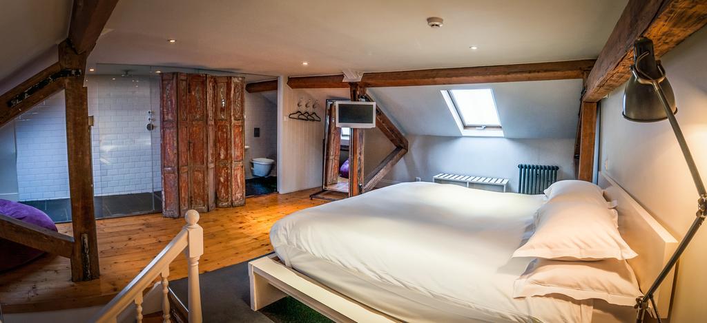 Kellys Hotel
