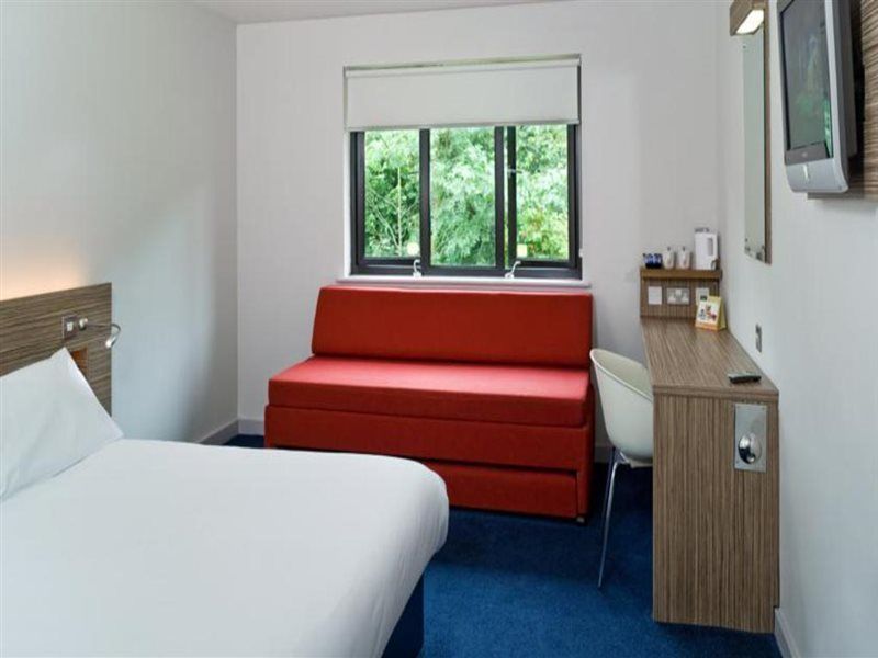 Travelodge Dublin Airport South Hotel