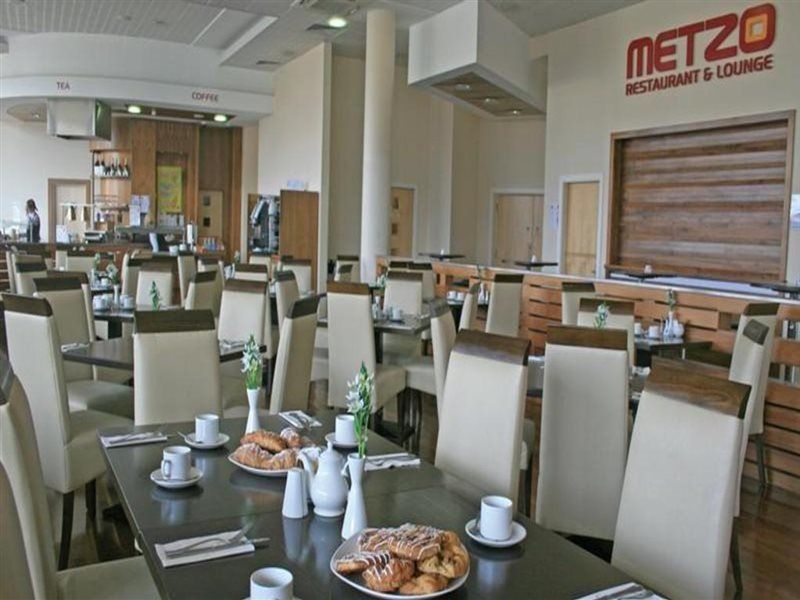 Travelodge Dublin Airport South 3* Collinstown (Santry)