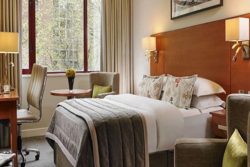 Mespil Hotel 4*