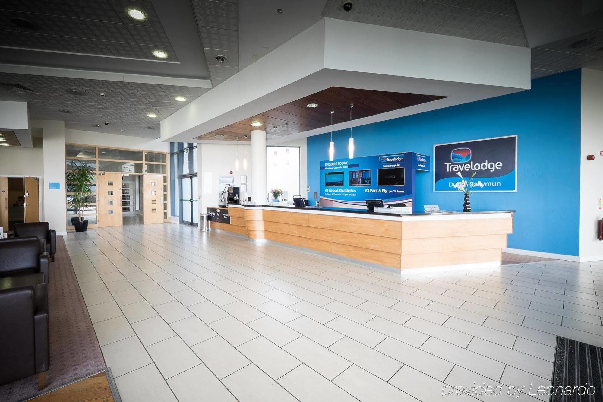 Travelodge Dublin Airport South Hotel 3*