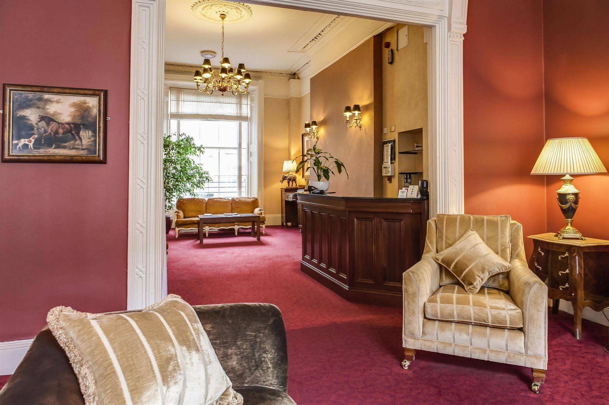 Hotel Albany House