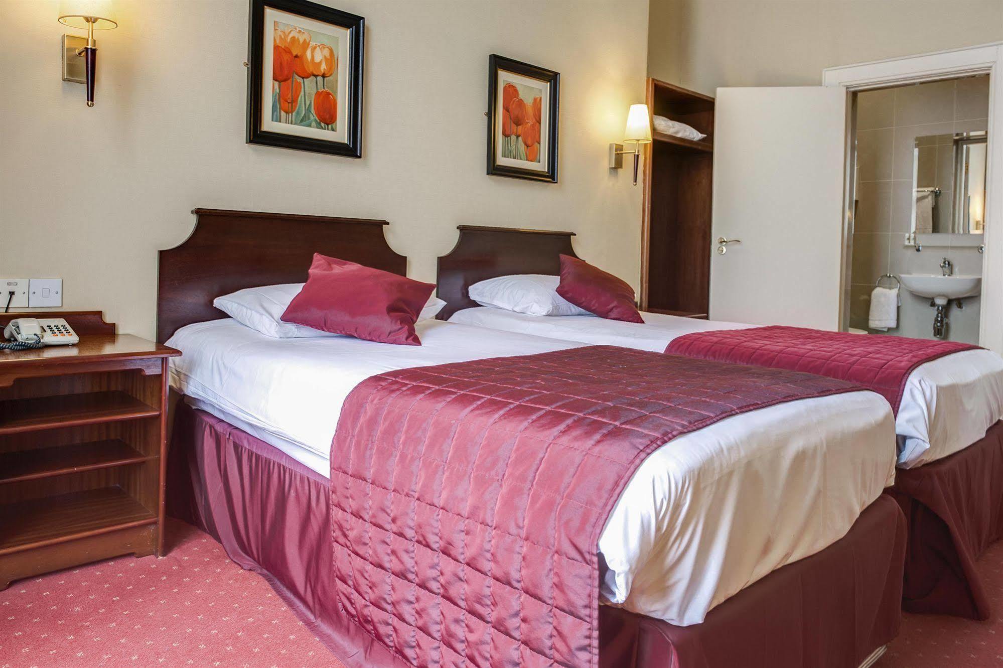 Hotel Albany House 3*