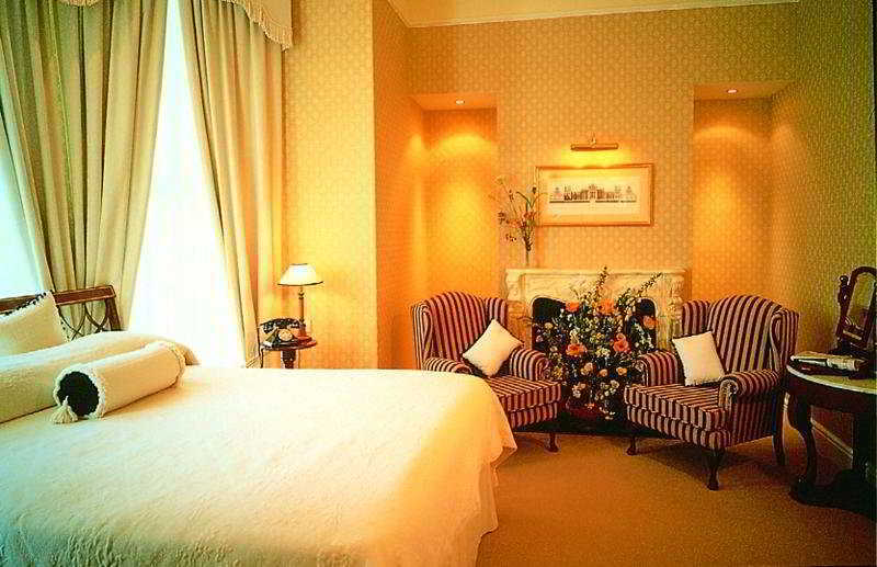 Butlers Townhouse Guest house 4*