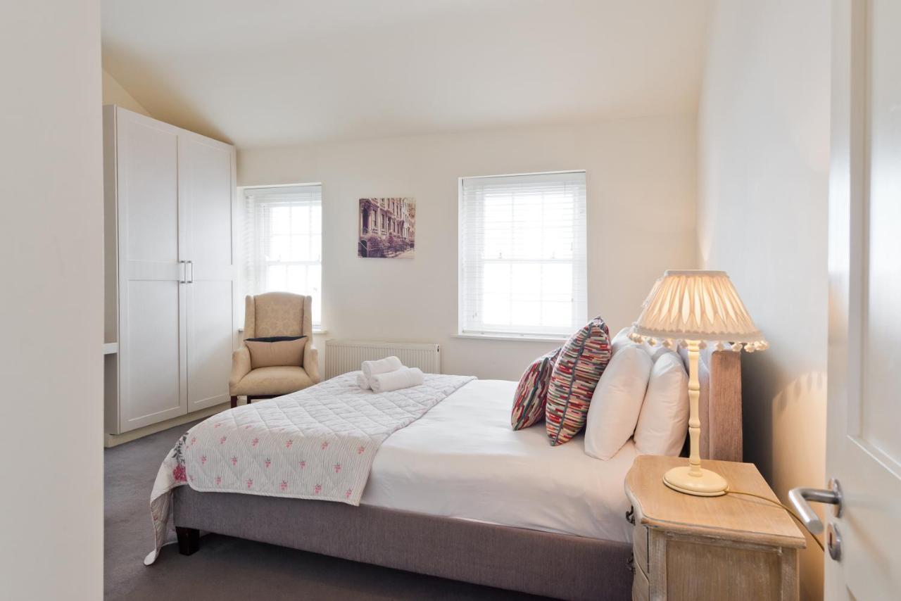 The John Lennon - Hiphipstay Guest house
