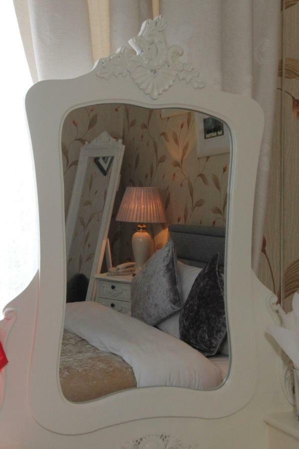 Donnybrook Hall 3*