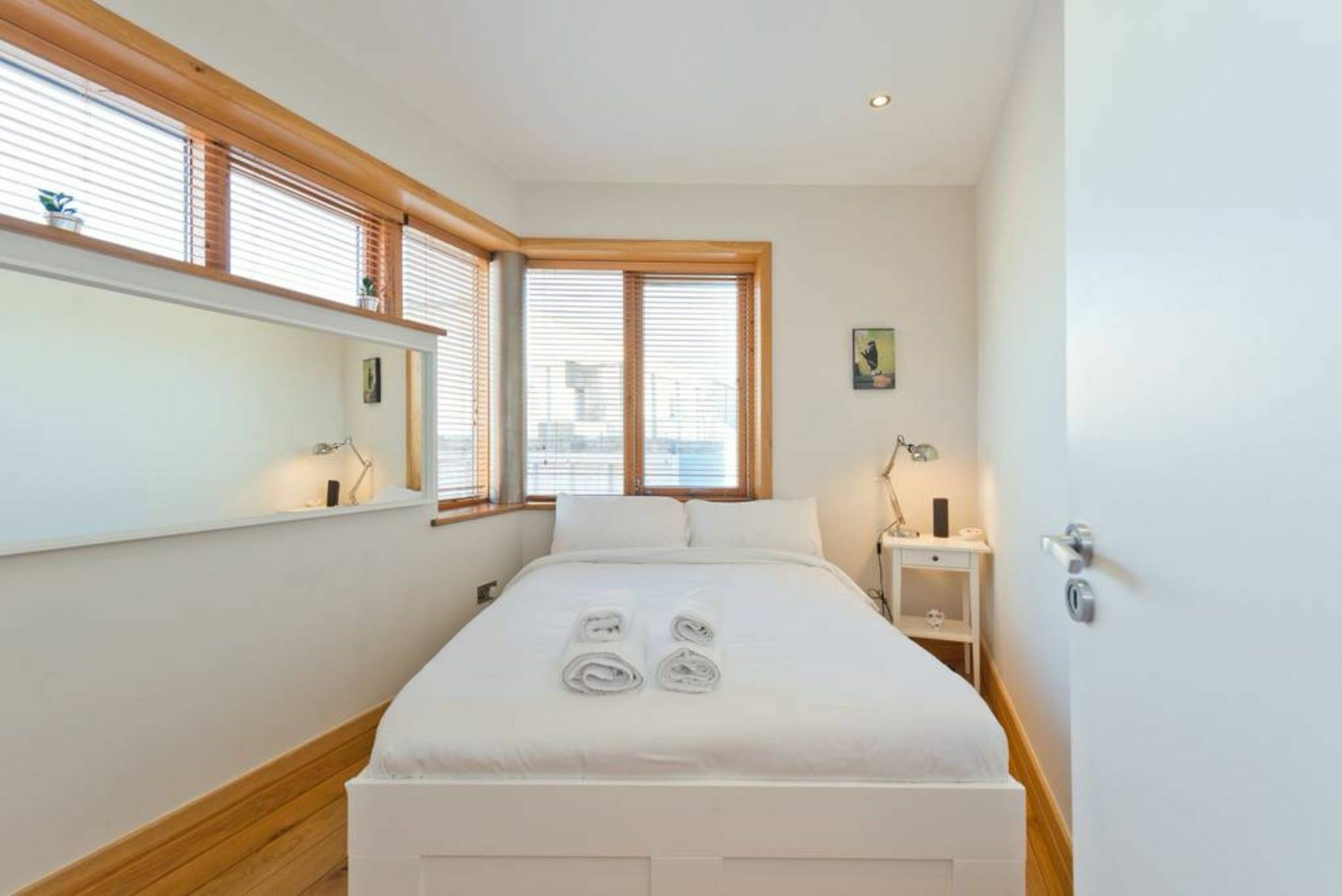2 Bedroom Centre With Patio Sleeps 6 *