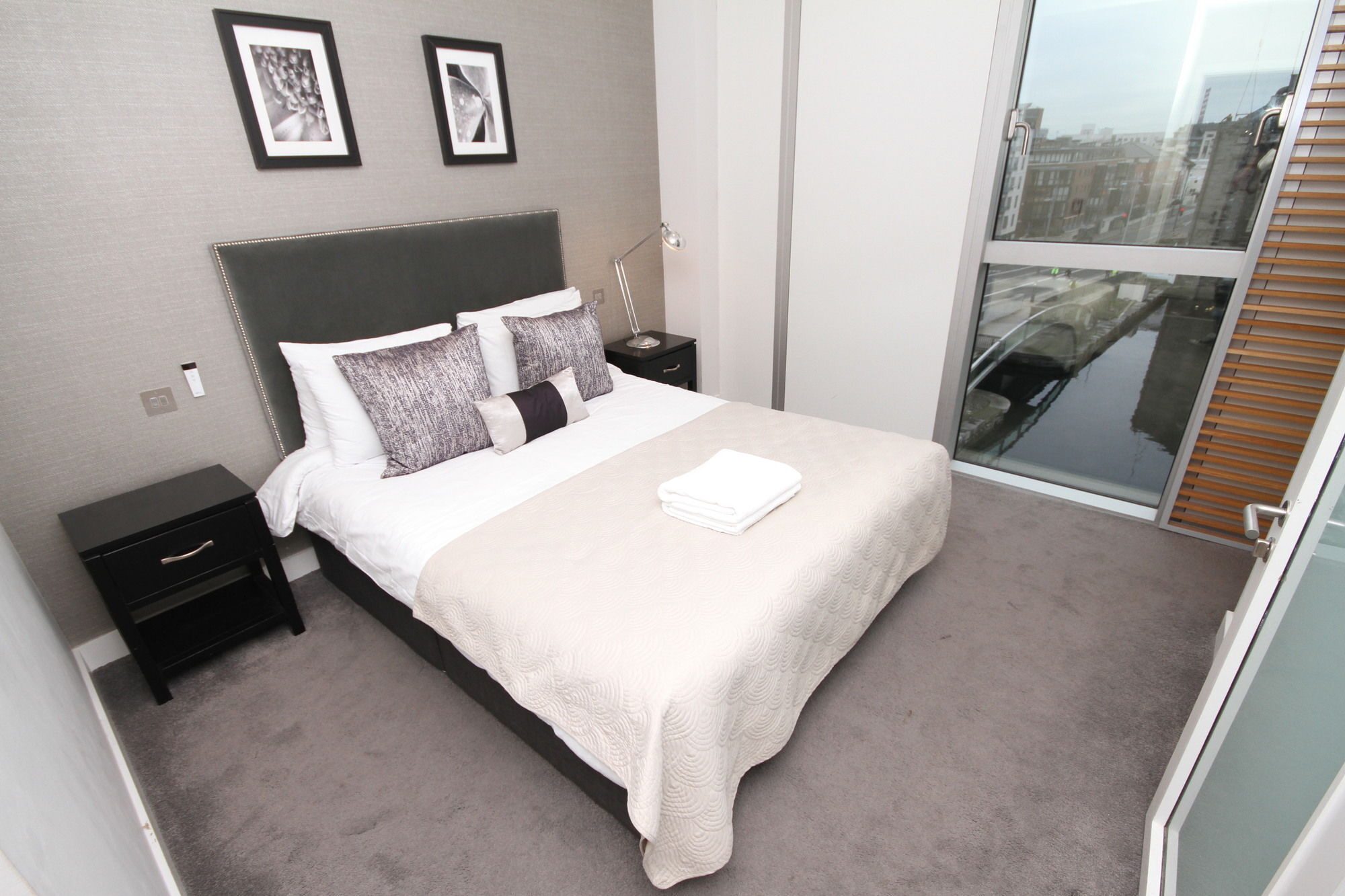 Pearse Street Apartment