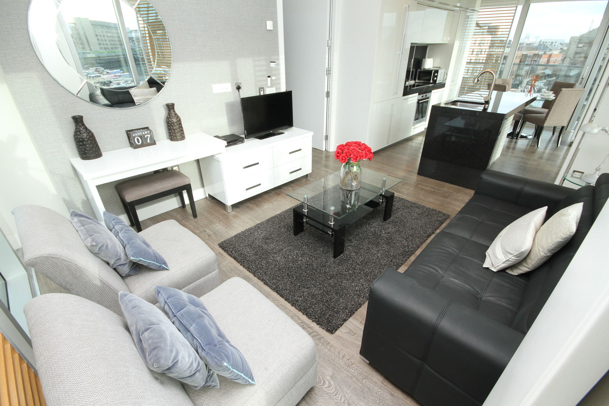 Pearse Street Apartment *