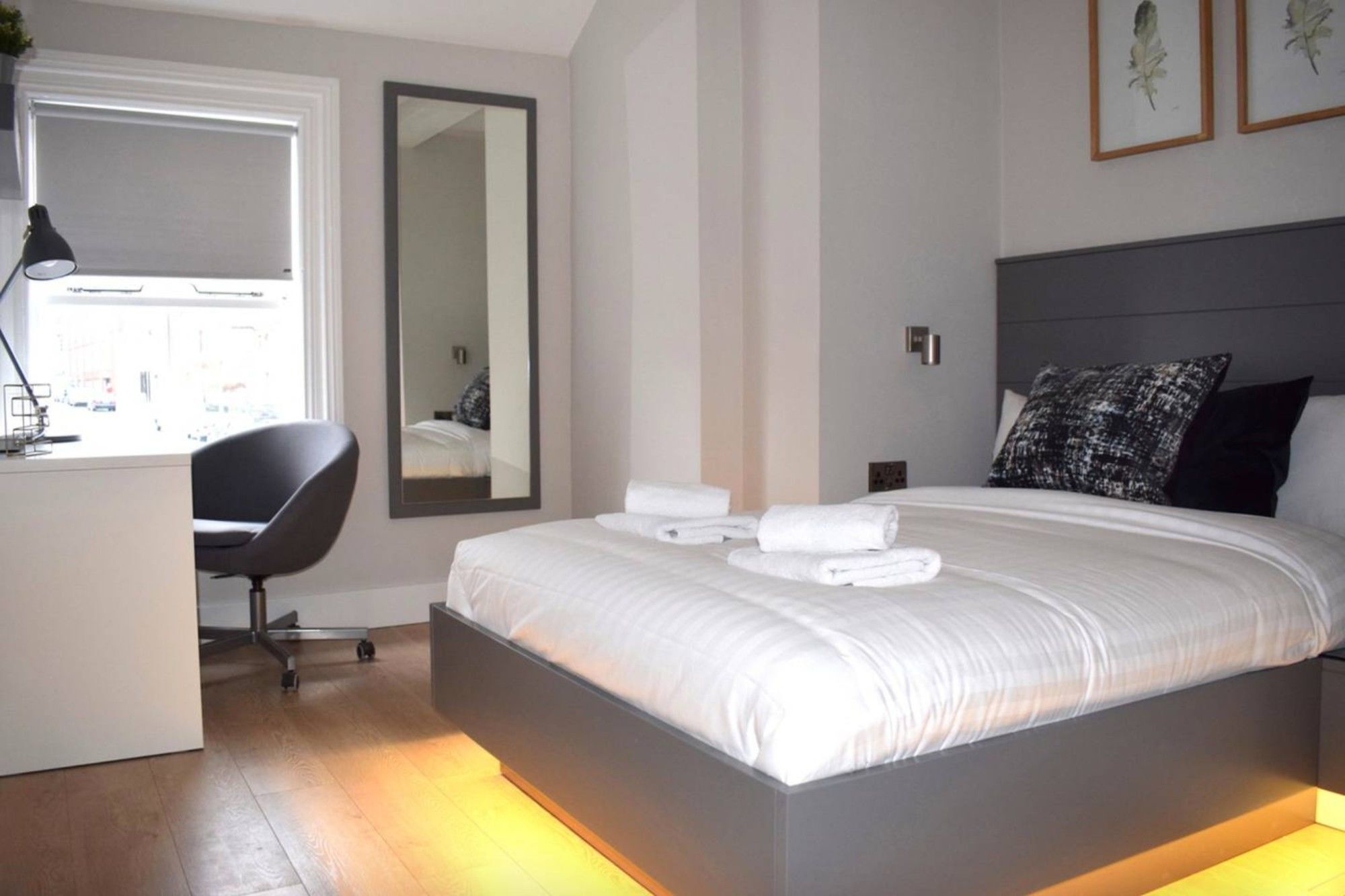 1 Bedroom Next To The Grand Canal Apartment *