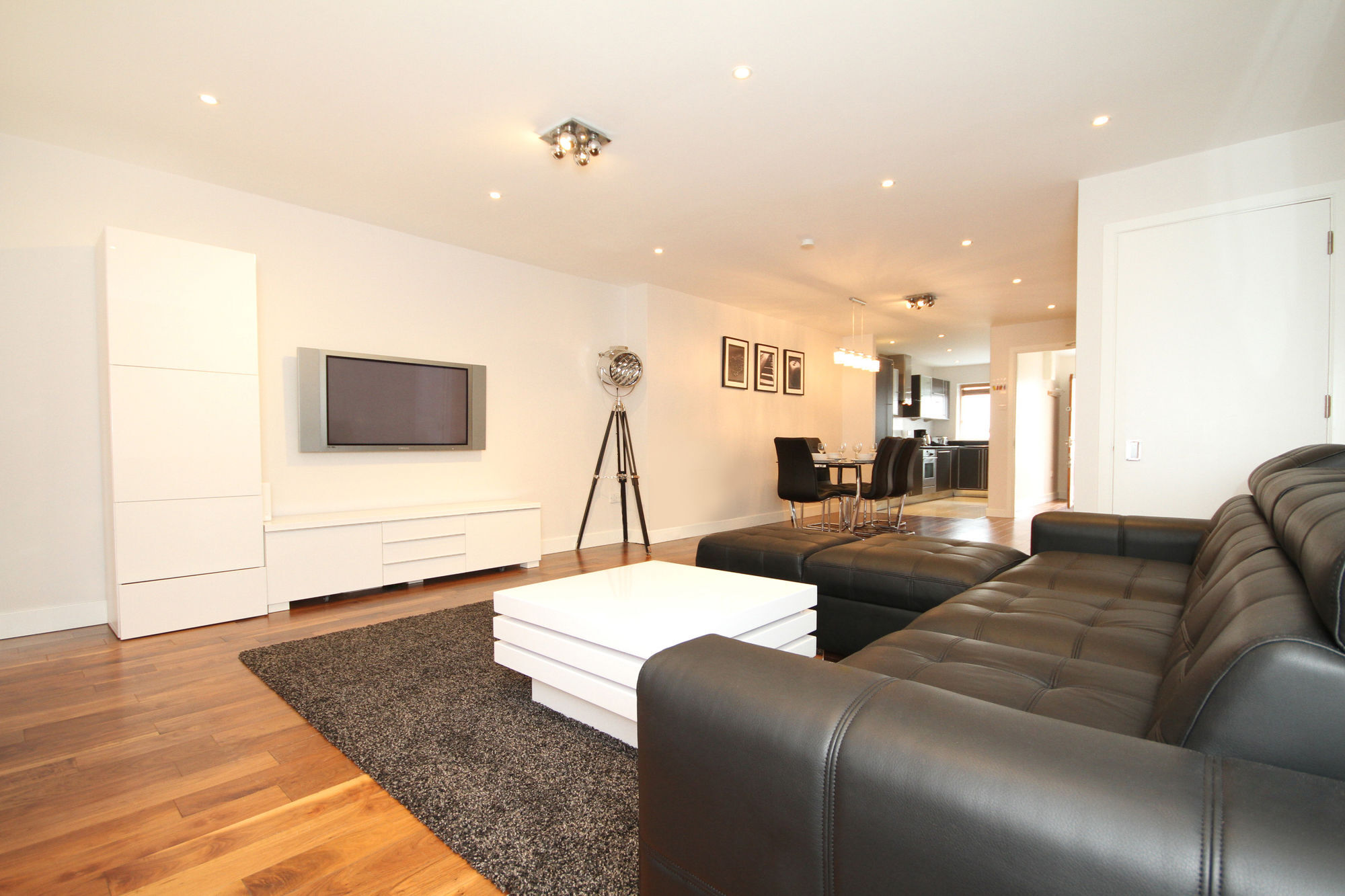 Grand Canal Quay - 3 Bedroom Apartment