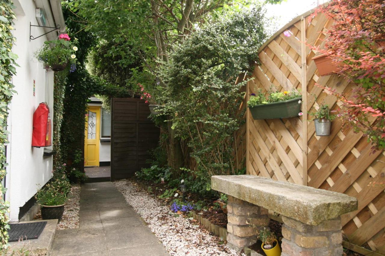 Guest house Donnybrook Hall