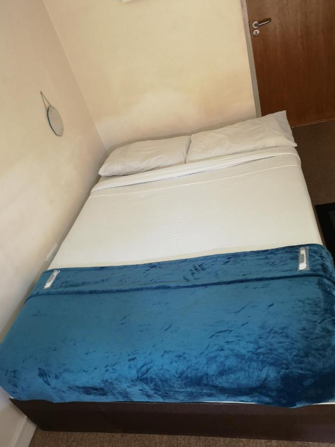 Mellowes Quay Apt Homestay