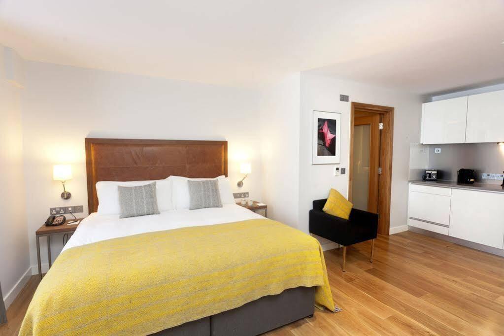 Merrion Hall 4*