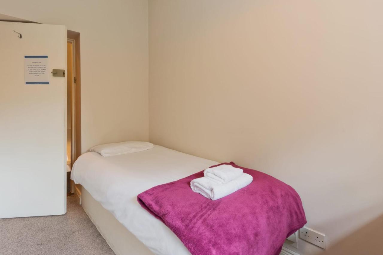 4 Small Bedsit 10 Minutes Walk To City Groy61 * Dublin