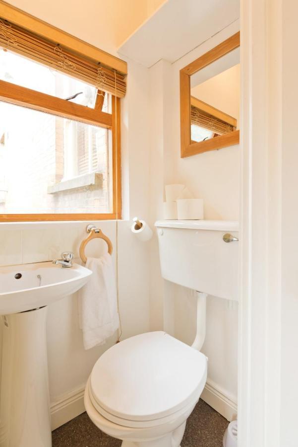 4 Small Bedsit 10 Minutes Walk To City Groy61 Apartment *