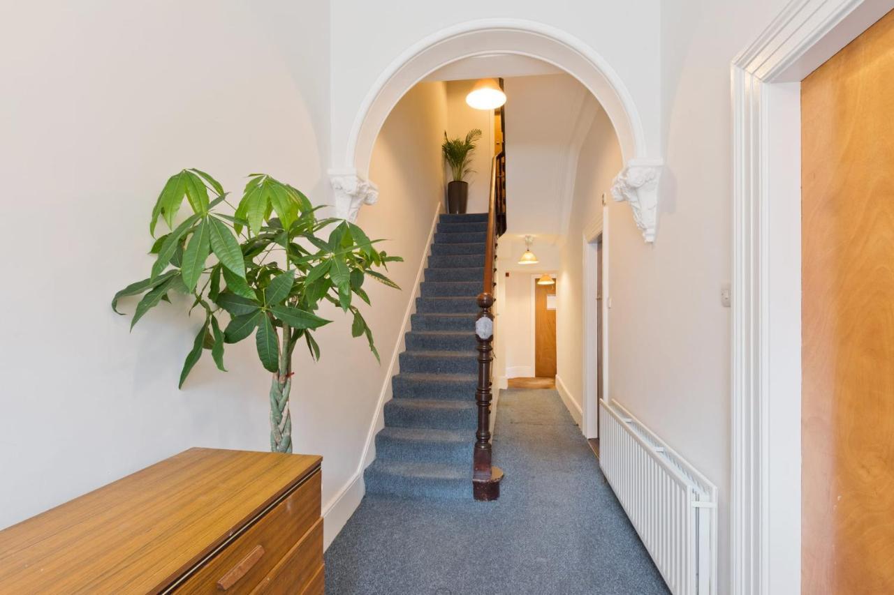 4 Small Bedsit 10 Minutes Walk To City Groy61 * Dublin