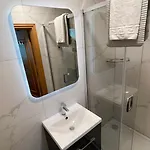 Broc House Suites
