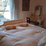 Luxury Ballsbridge Apartment Beside Rds