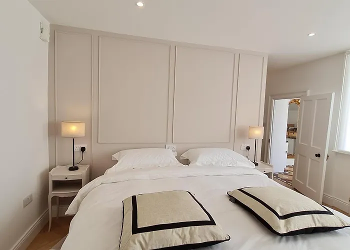 Pembroke Guest Suite