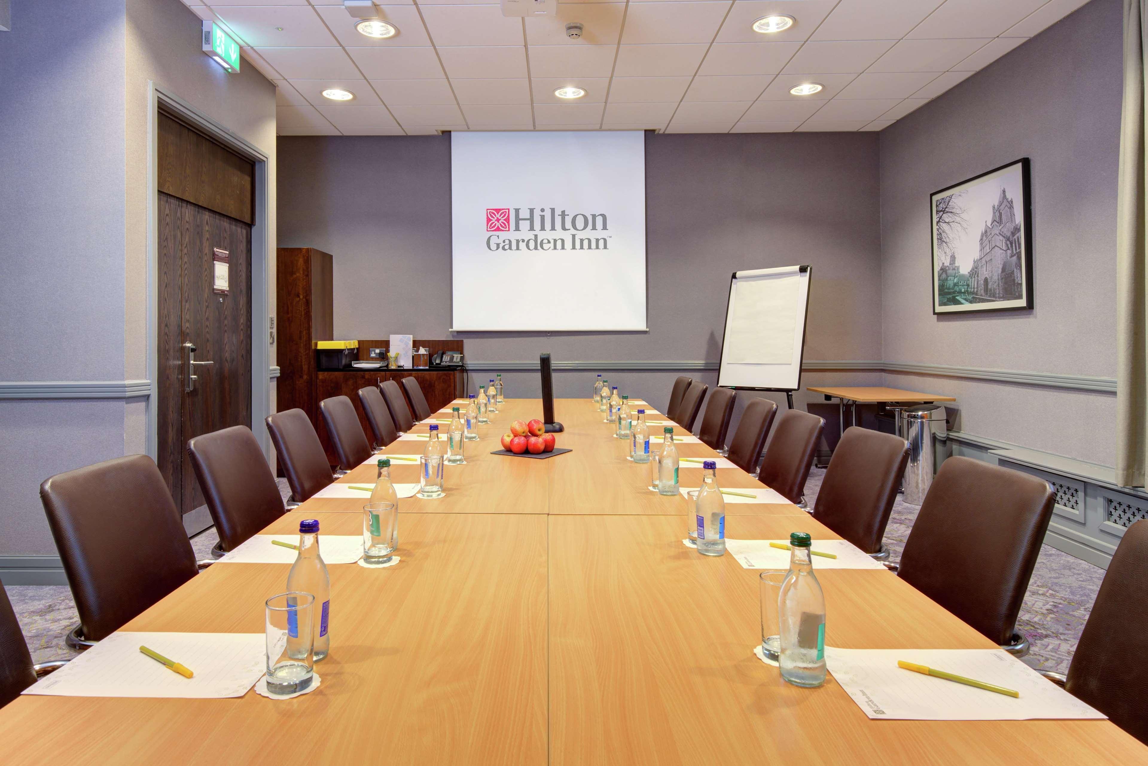 Hilton Garden Centre 4*