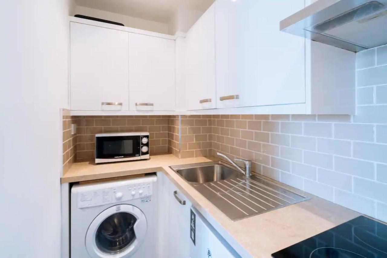 Apartment Homely 1 Bedroom In Centre With River View *