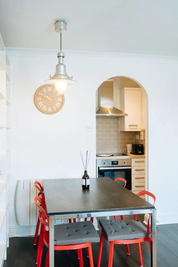 Homely 1 Bedroom In Centre With River View *