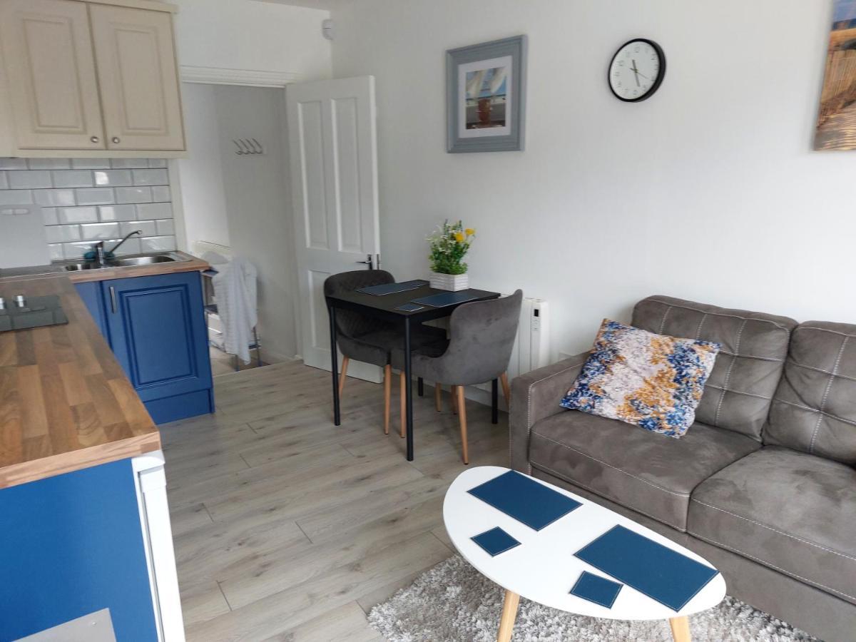 Seaside With Seaview In 3 Close To Centre