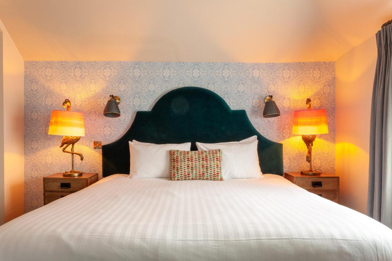 House Bedrooms 2*