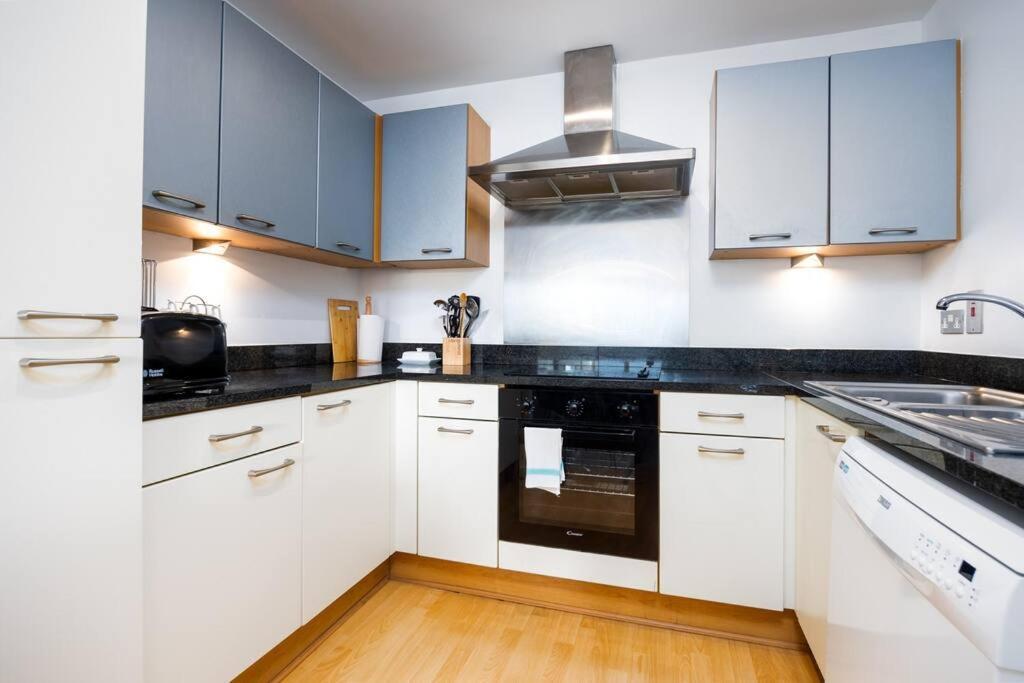 Apartment Lovely 2 Bedroom With Balcony