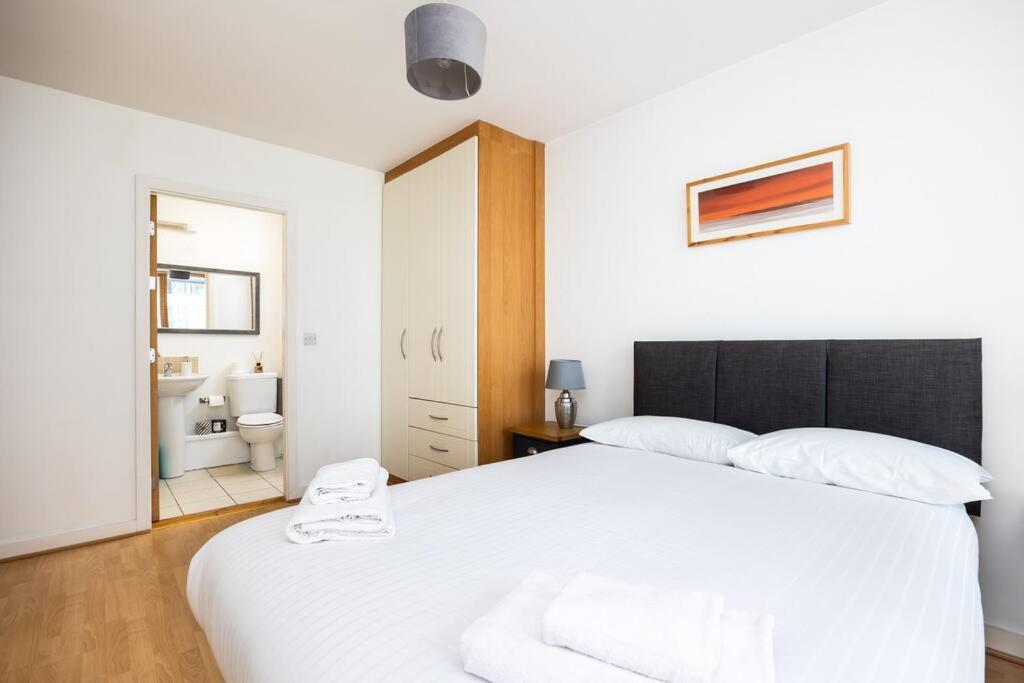 Lovely 2 Bedroom With Balcony * Dublin
