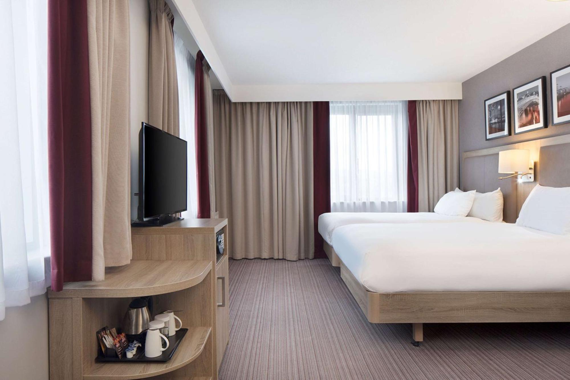 Hilton Garden Centre 4*